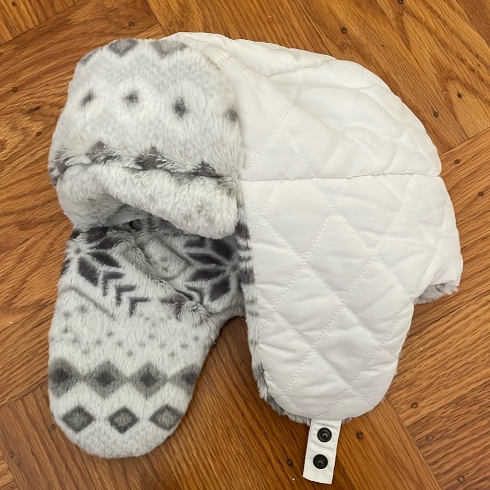 Woolrich Reversible White Trapper Hat